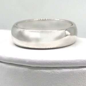 NWT, .925 silver comfort band handmade by me